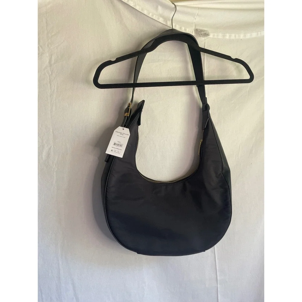 Time and Tru Black Crescent Adjustable Shoulder Bag Hobo TT253175-BLK